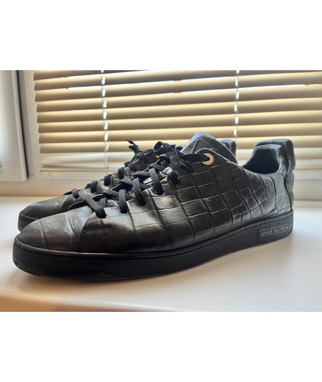 LOUIS VUITTON Черные кожаные низкие кроссовки / кеды, фото 2