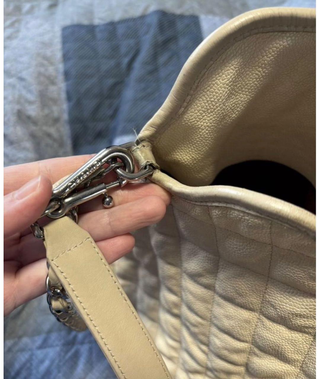 CHANEL Бежевая кожаная сумка через плечо, фото 6