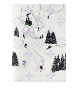 LOUIS VUITTON Обложка/футляр