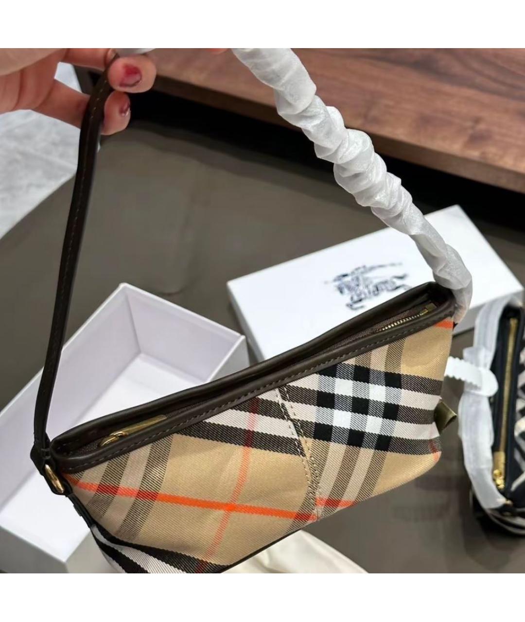 BURBERRY Бежевая сумка через плечо, фото 3