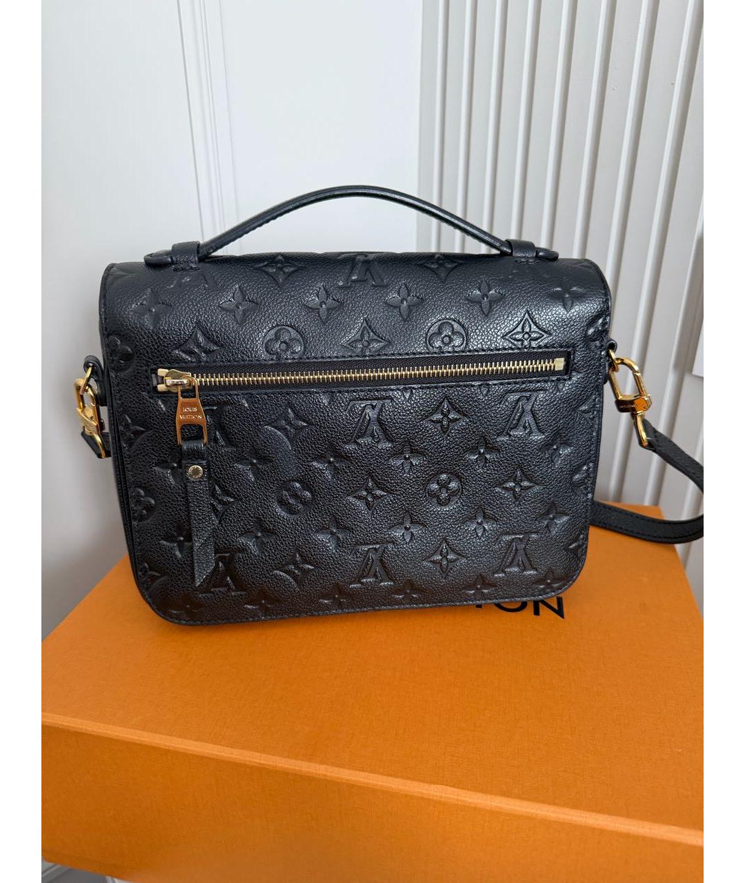 LOUIS VUITTON Черная кожаная сумка через плечо, фото 3