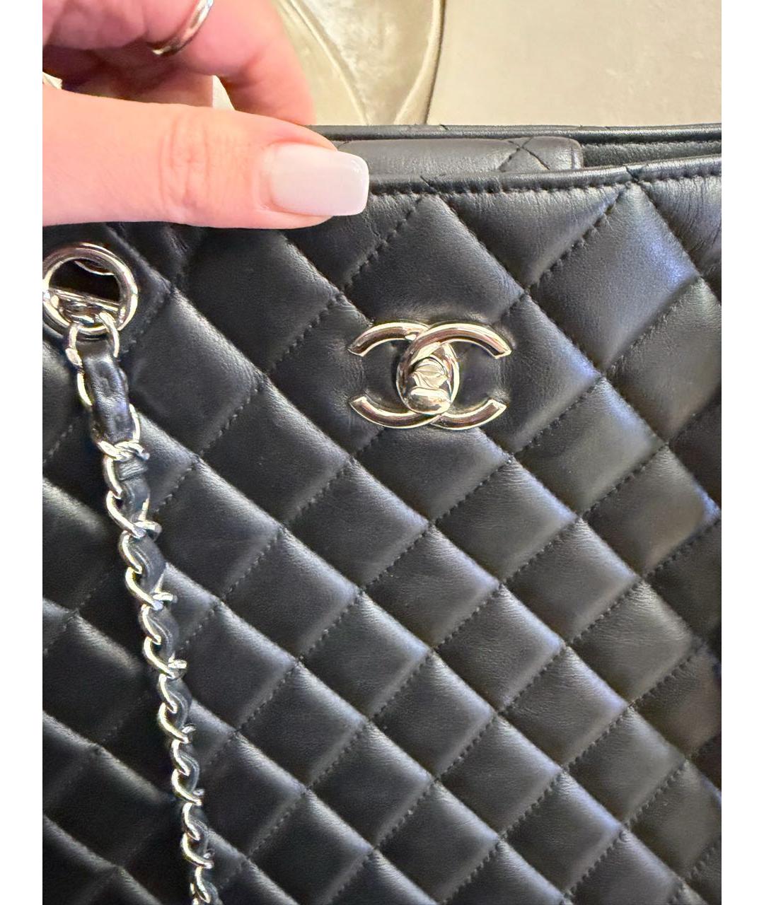 CHANEL Черная кожаная сумка тоут, фото 7