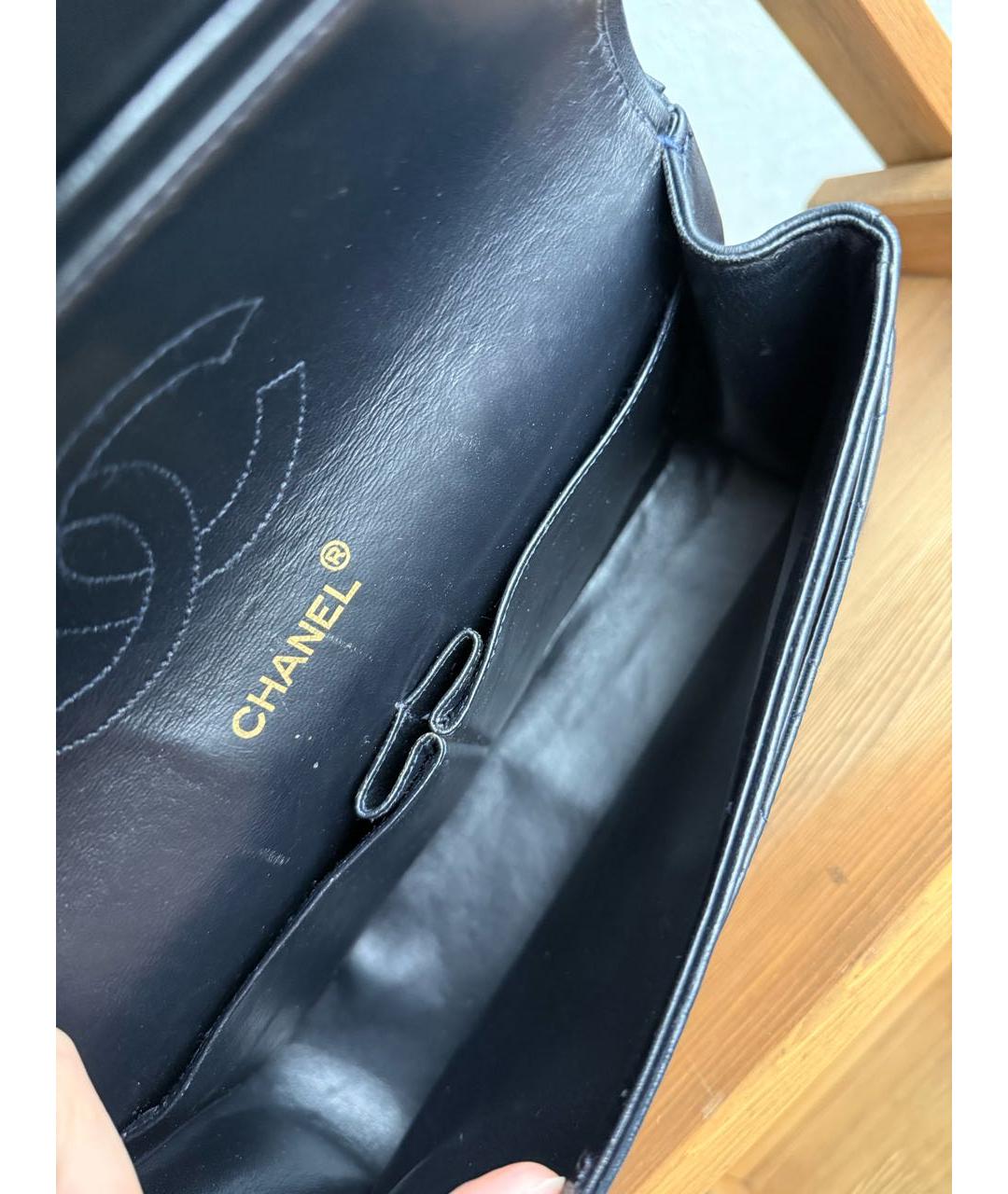 CHANEL Черная кожаная сумка через плечо, фото 4