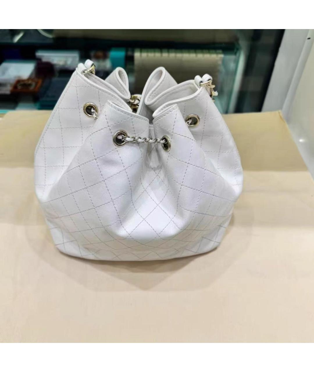 CHANEL Белая кожаная сумка через плечо, фото 3