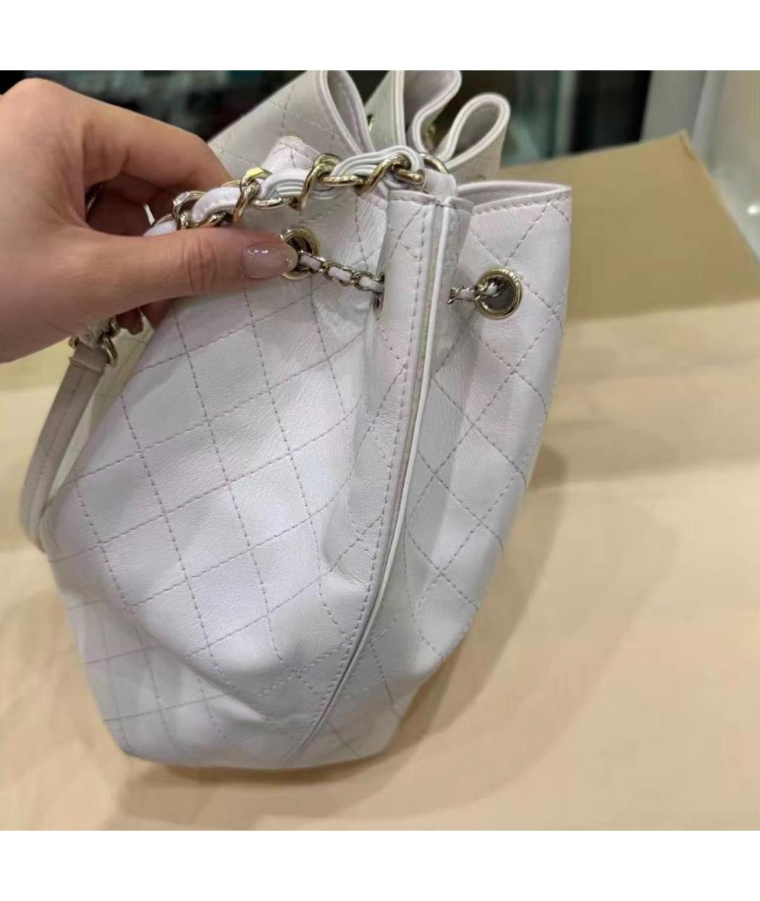 CHANEL Белая кожаная сумка через плечо, фото 5