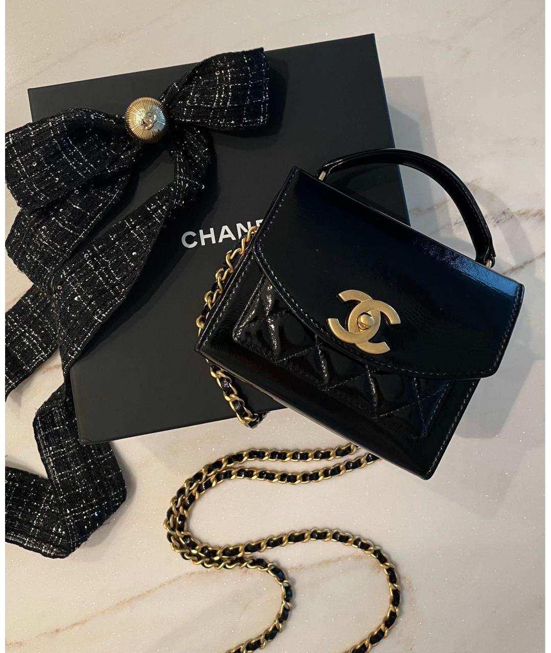 CHANEL Черная сумка через плечо из лакированной кожи, фото 2