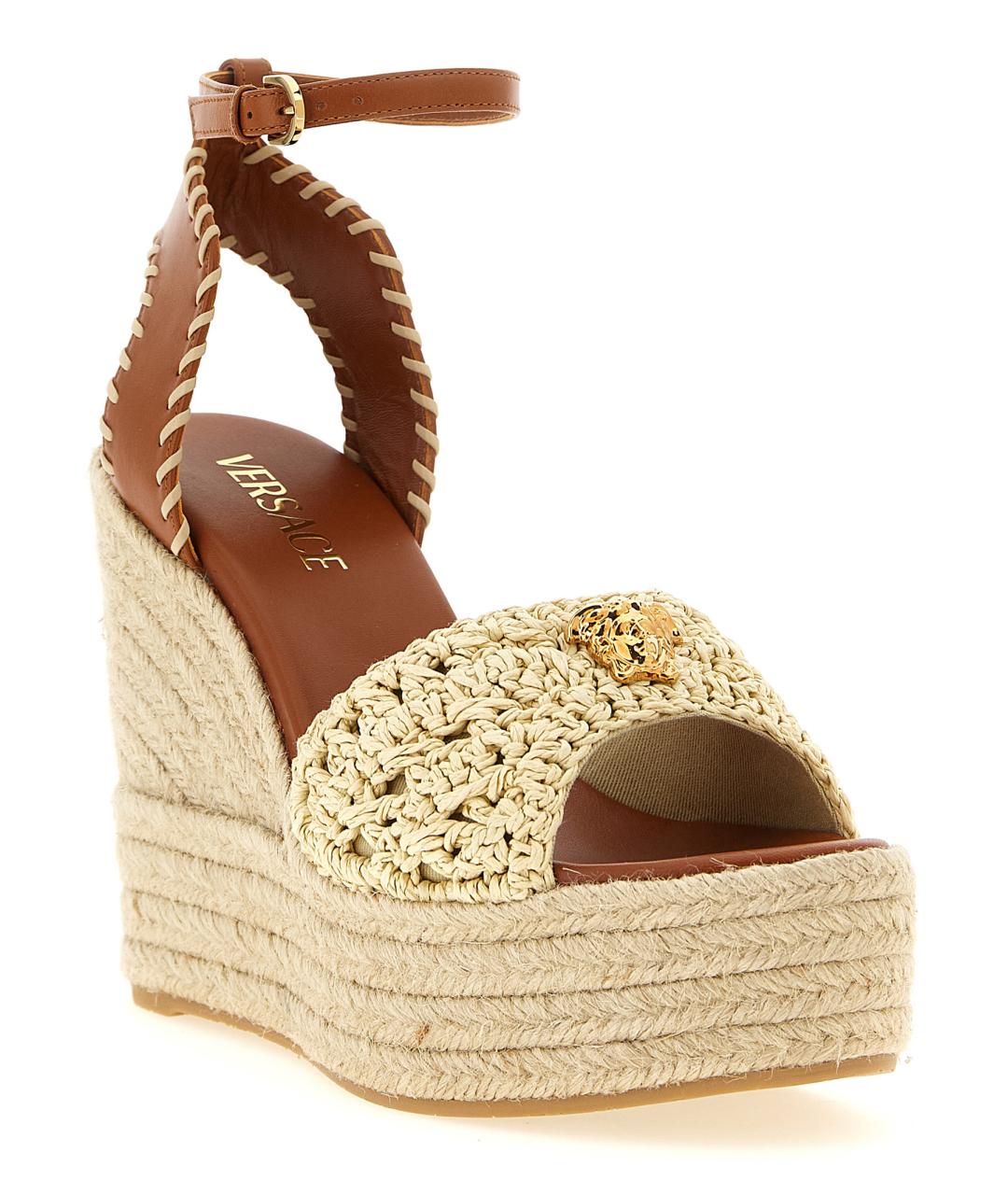 VERSACE Бежевые босоножки, фото 2