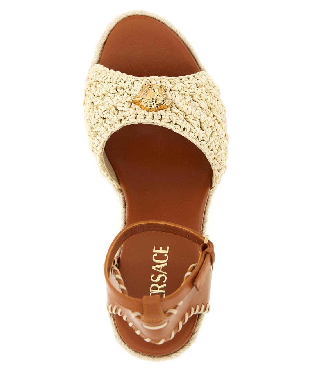 VERSACE Бежевые босоножки, фото 4