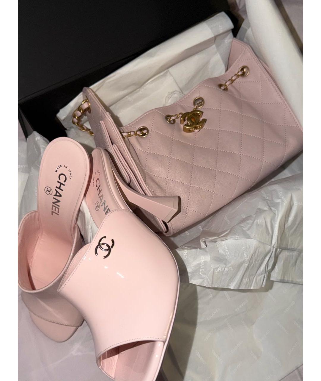 CHANEL Розовые мюли из лакированной кожи, фото 3