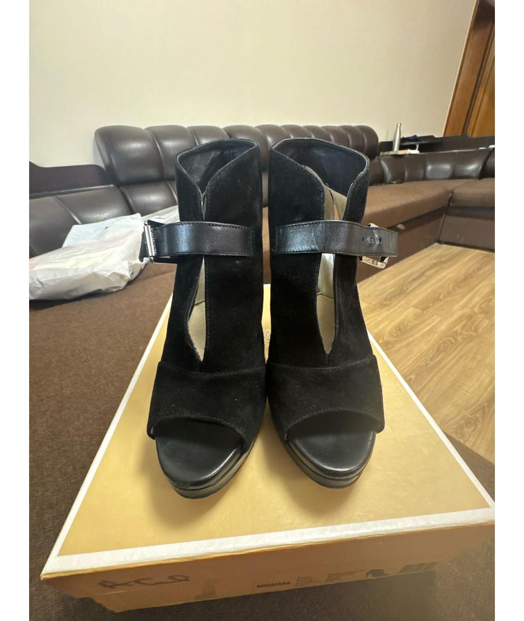 MICHAEL KORS Черные замшевые ботильоны, фото 2