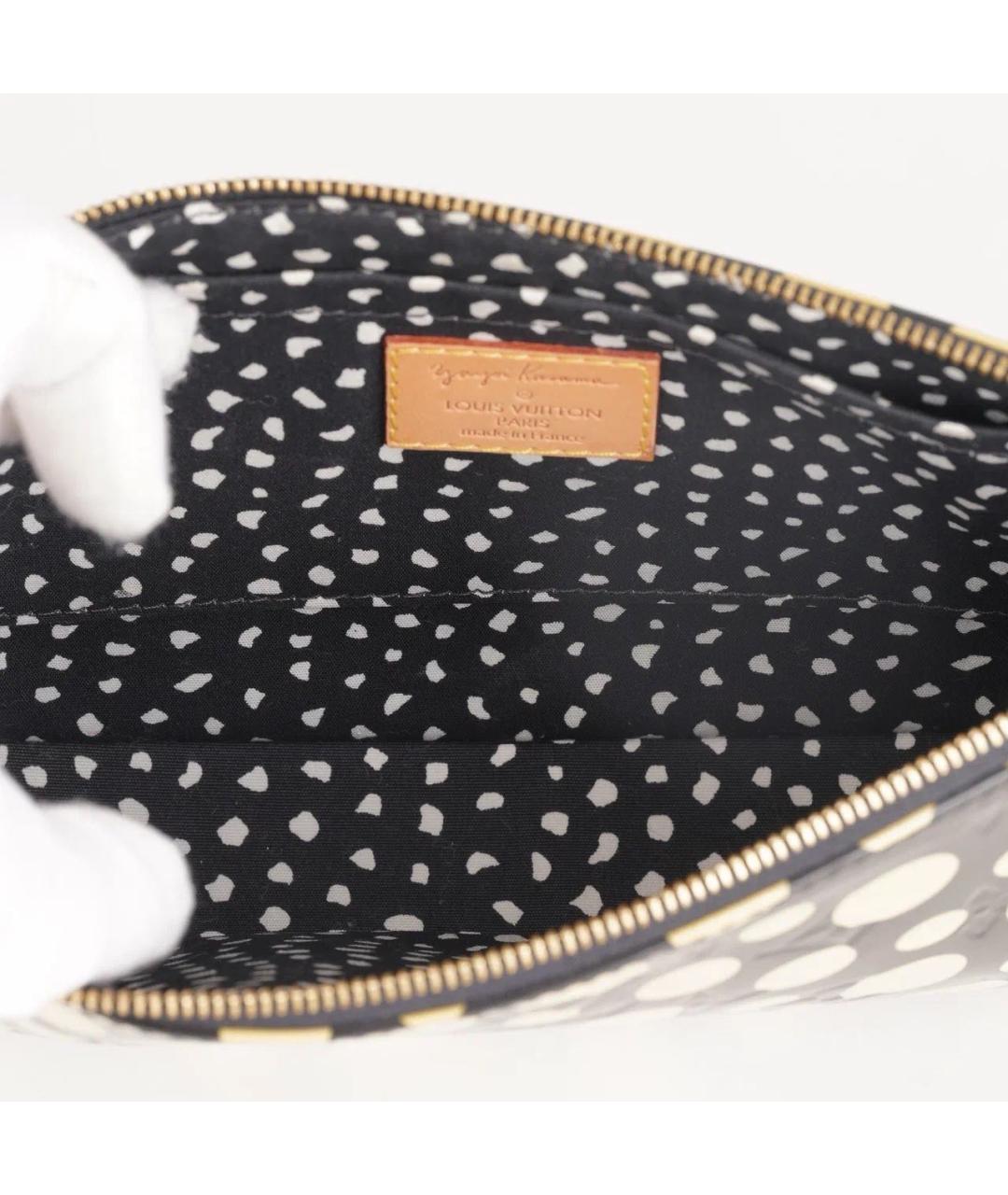 LOUIS VUITTON Черная сумка с короткими ручками из лакированной кожи, фото 6