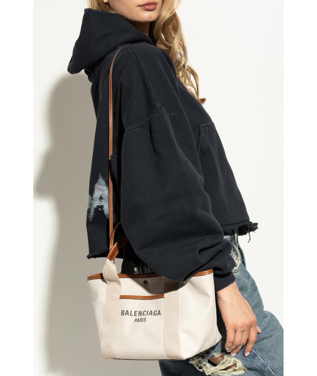 BALENCIAGA Бежевая тканевая сумка тоут, фото 2