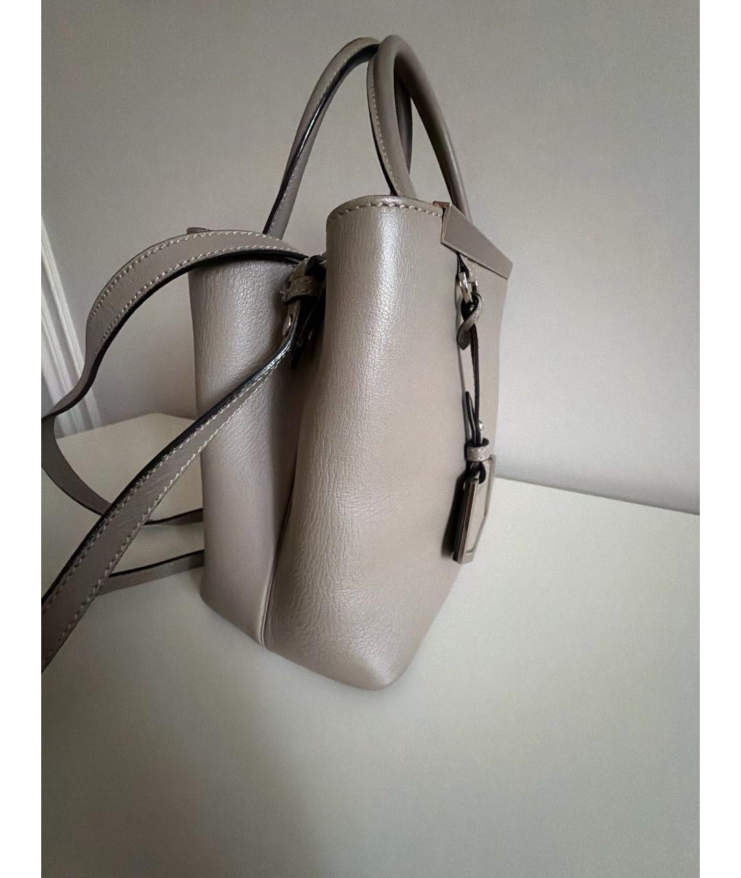 FENDI Бежевая кожаная сумка с короткими ручками, фото 2