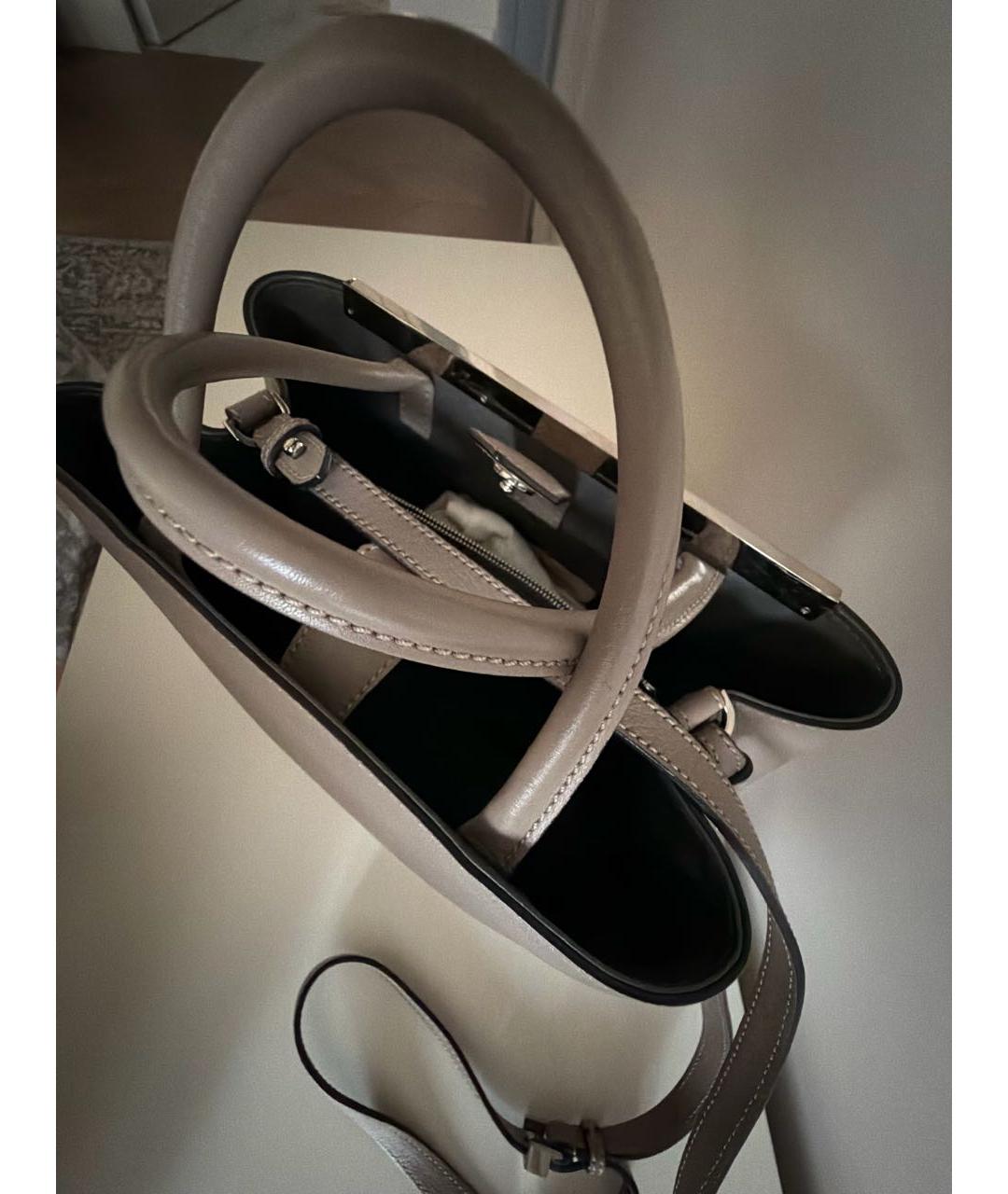 FENDI Бежевая кожаная сумка с короткими ручками, фото 4