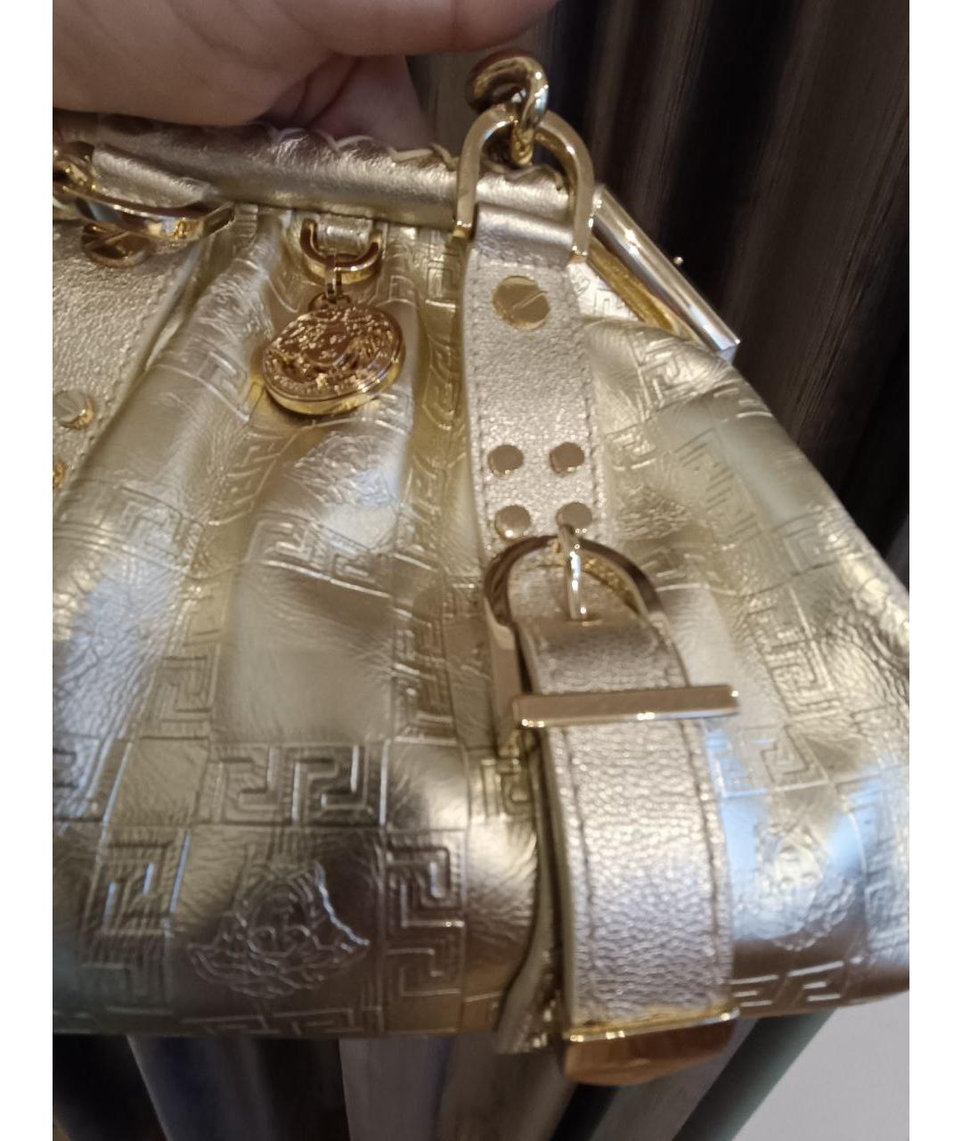 VERSACE Золотая кожаная сумка с короткими ручками, фото 6