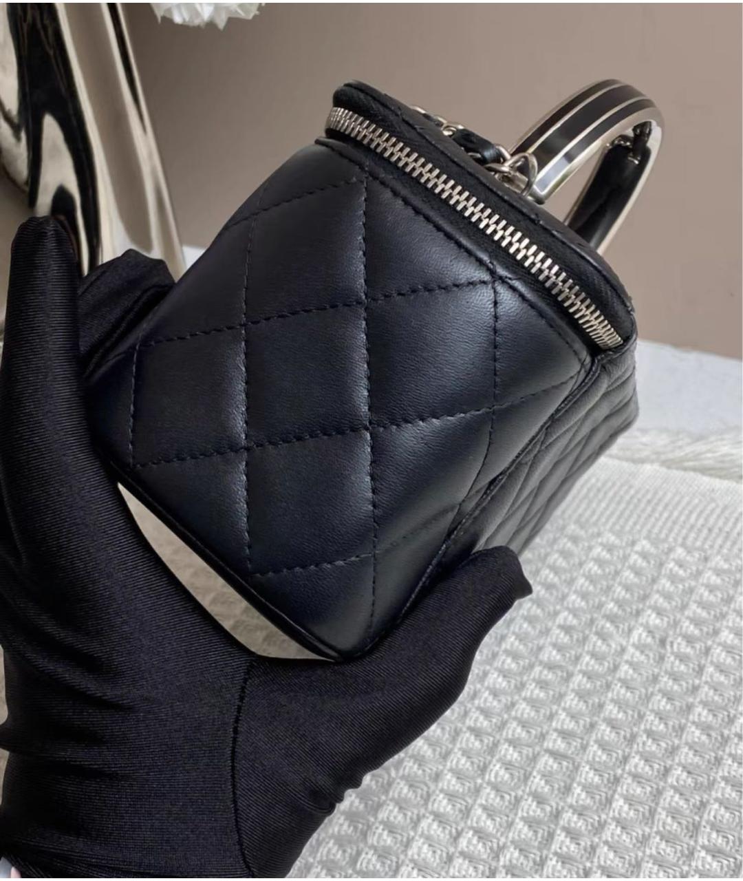 CHANEL Черная кожаная сумка через плечо, фото 4