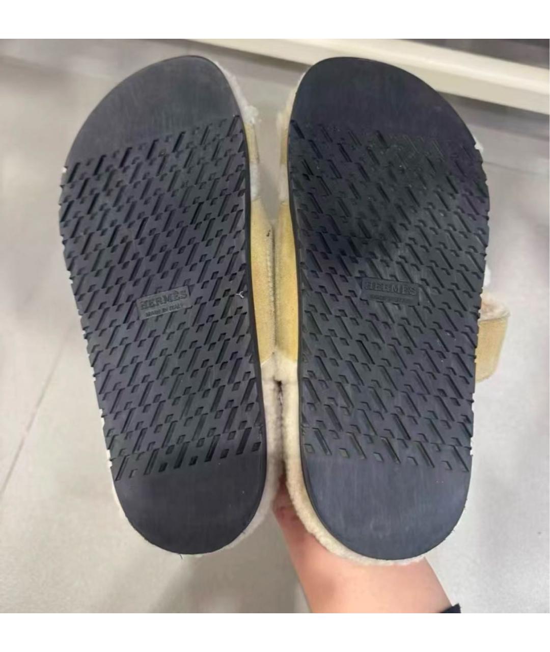 HERMES Бежевые замшевые сандалии, фото 5