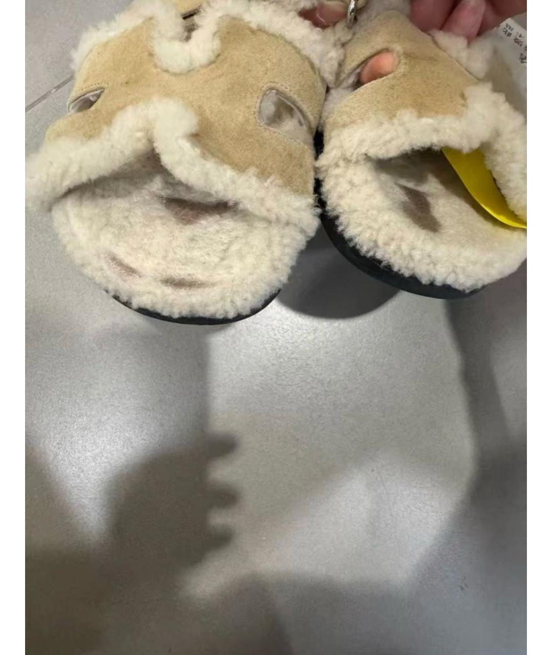 HERMES Бежевые замшевые сандалии, фото 3