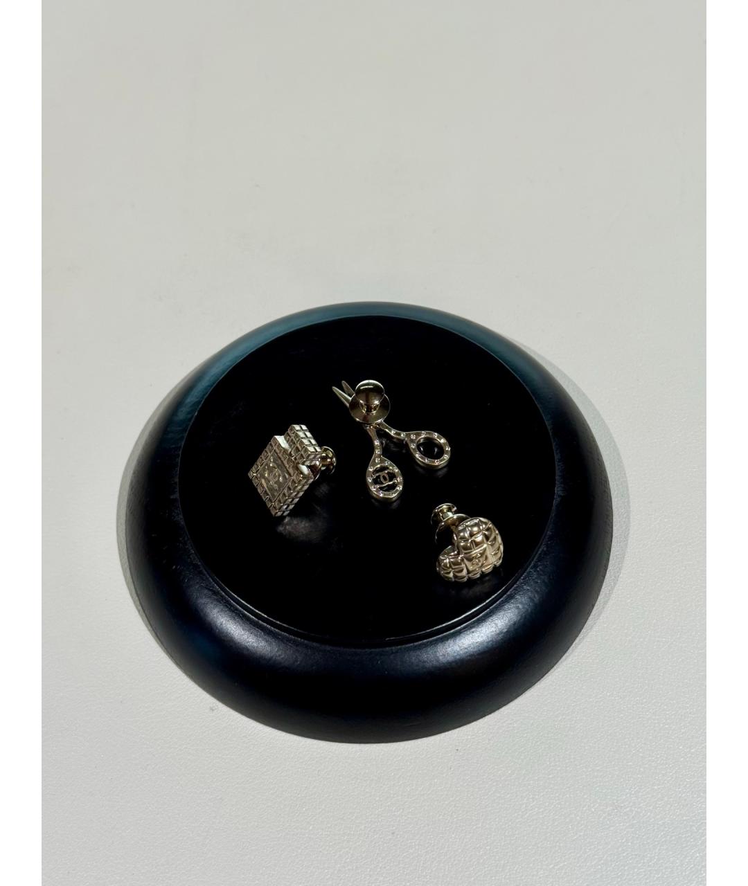 CHANEL Золотая металлическая булавка / брошь, фото 2