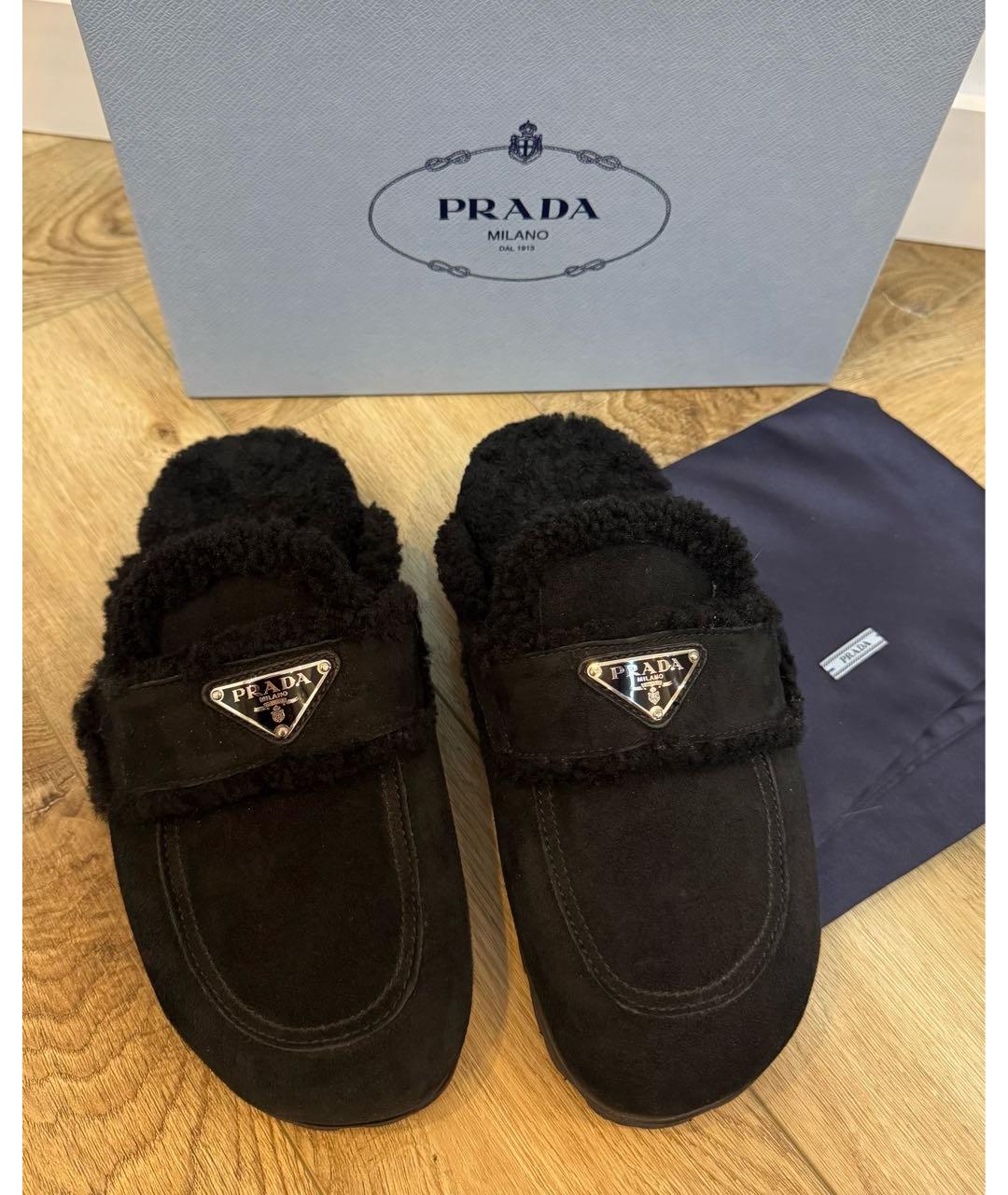 PRADA Черные замшевые сабо, фото 3