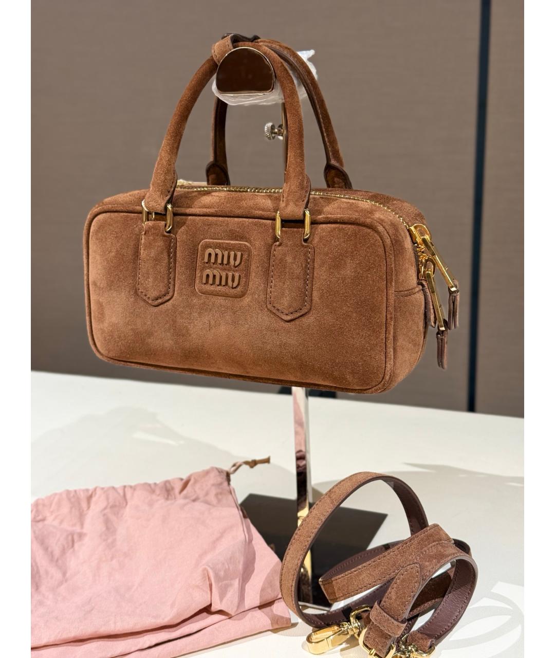 MIU MIU Коричневая замшевая сумка с короткими ручками, фото 2