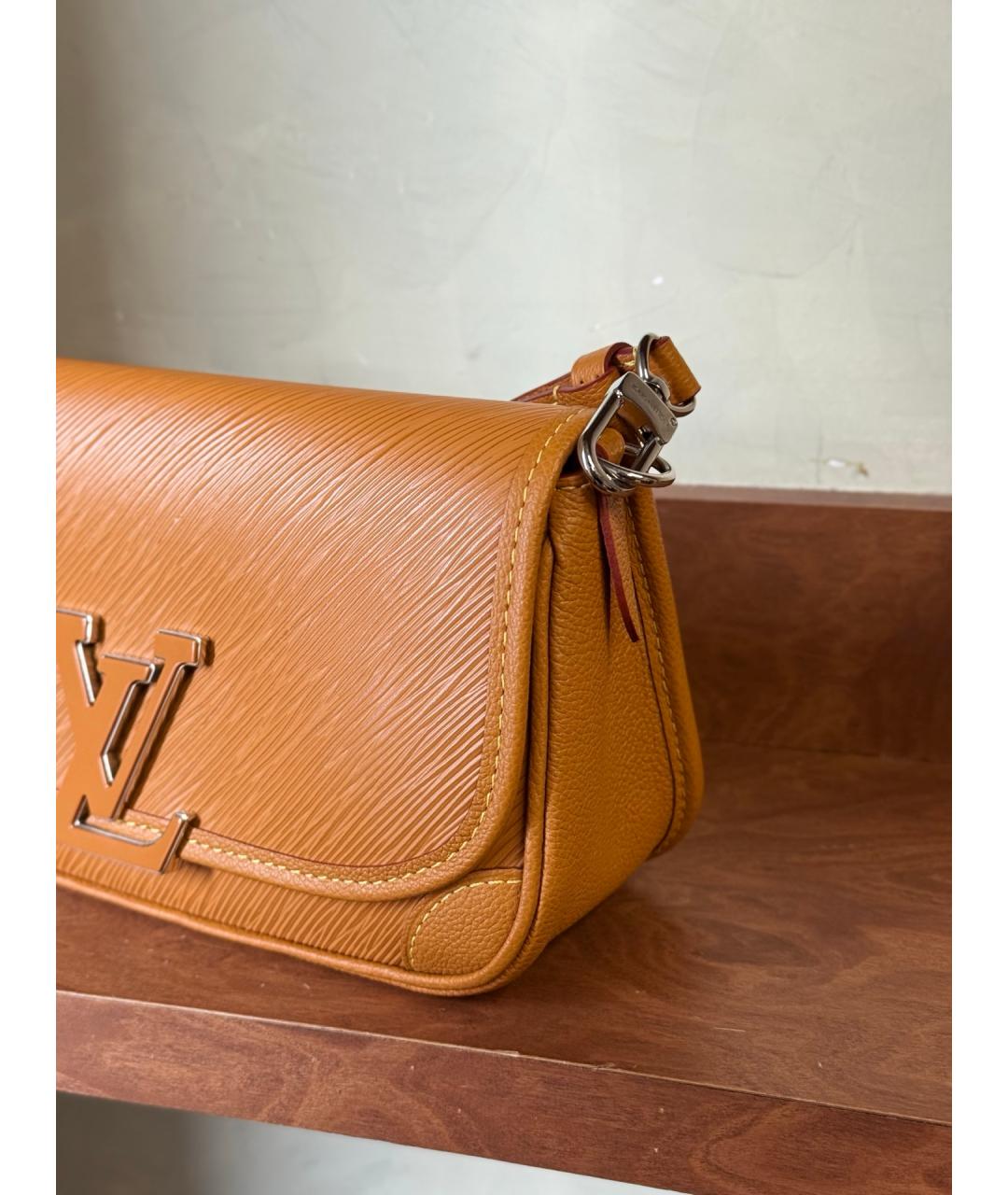 LOUIS VUITTON Коричневая кожаная сумка через плечо, фото 4