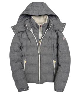 MONCLER Пуховик
