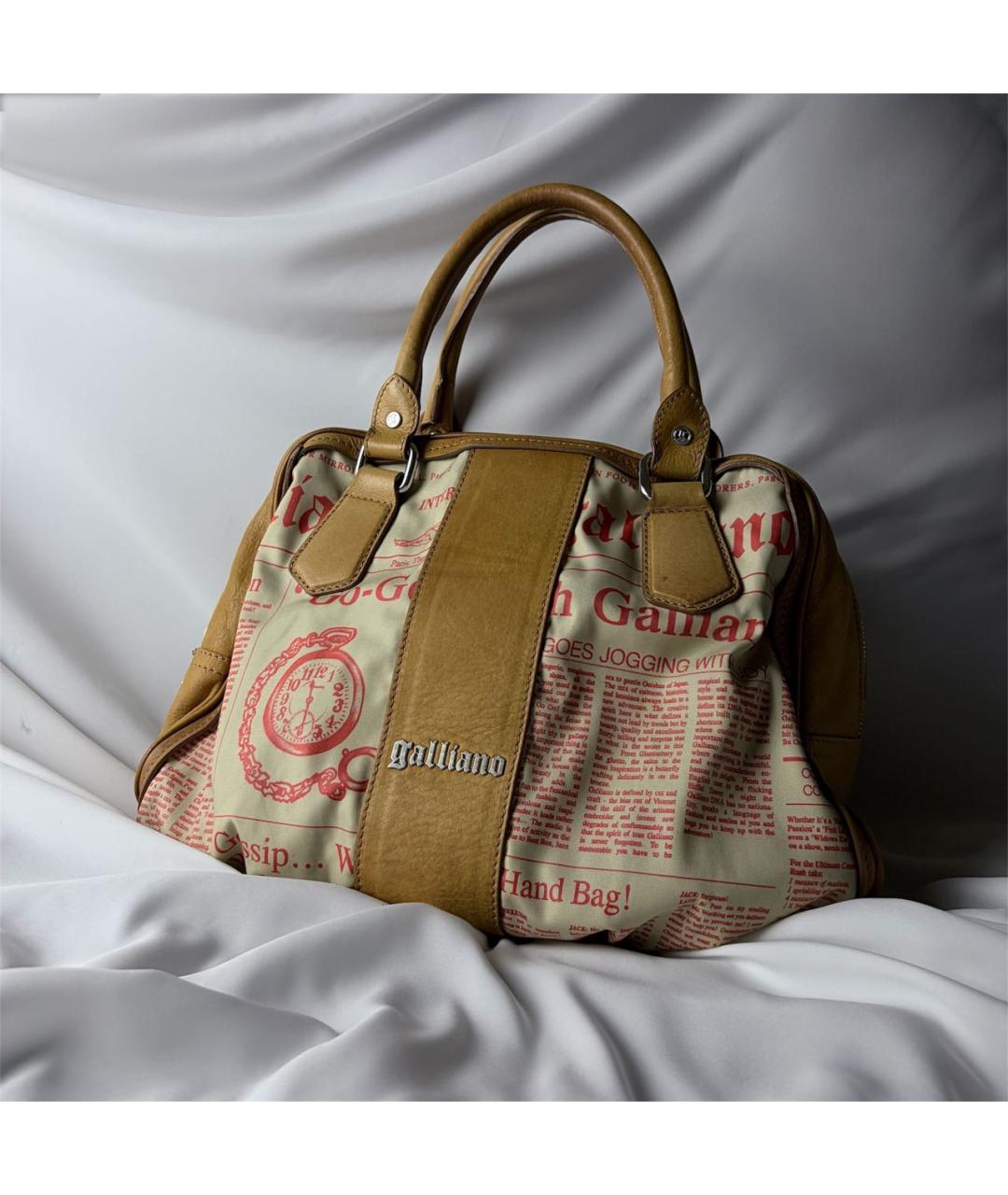 JOHN GALLIANO Бежевая кожаная сумка с короткими ручками, фото 3