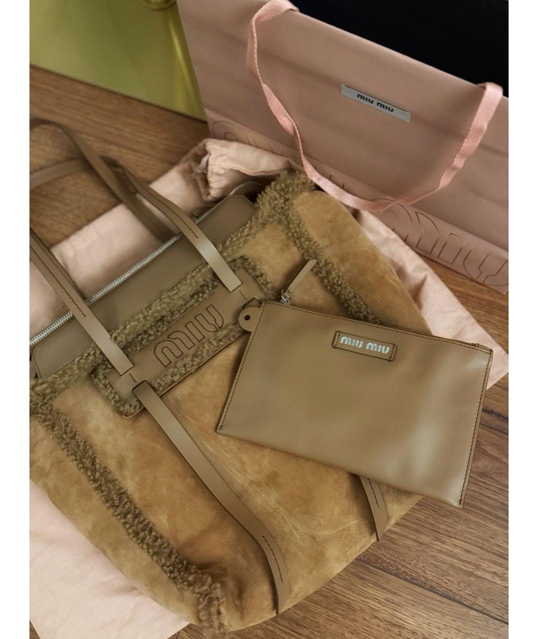MIU MIU Коричневая замшевая сумка тоут, фото 2