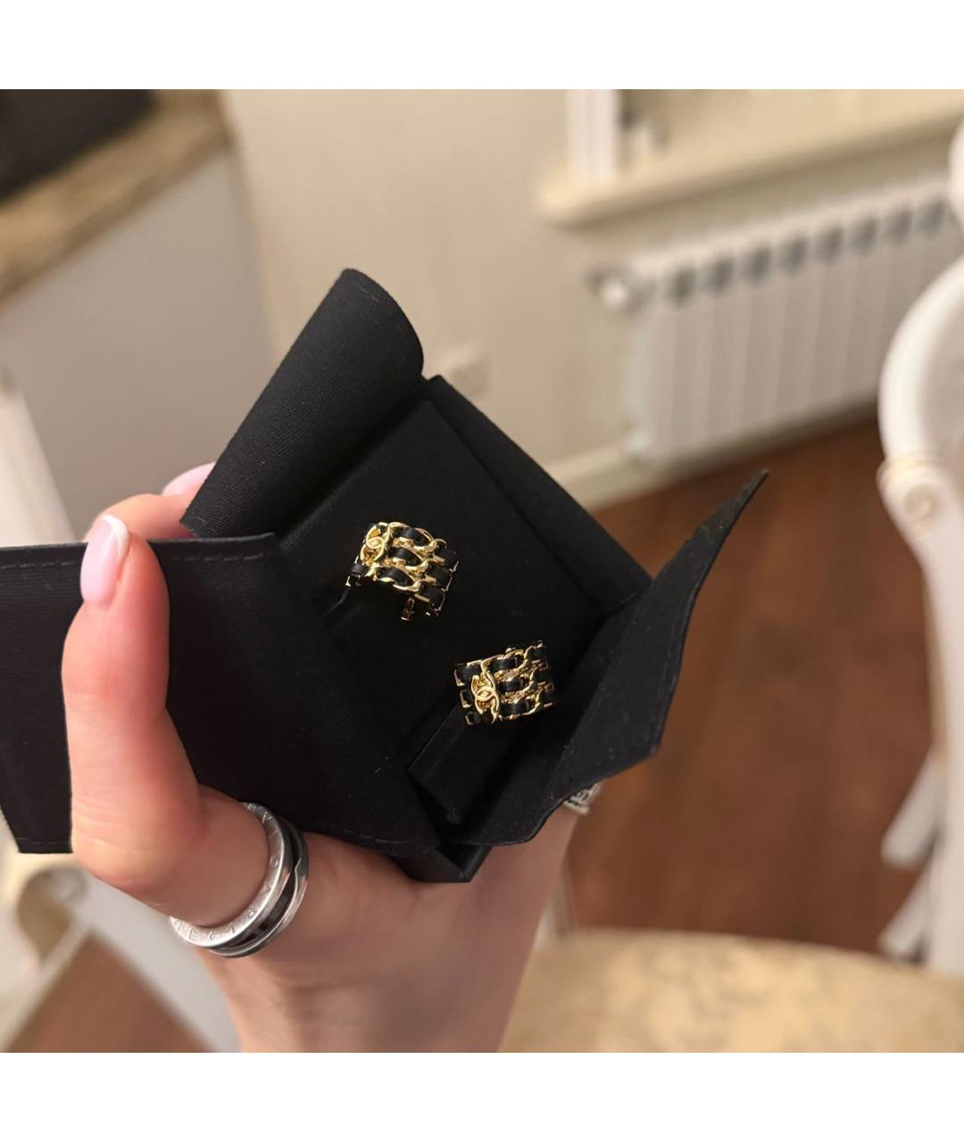 CHANEL Золотые металлические серьги, фото 3