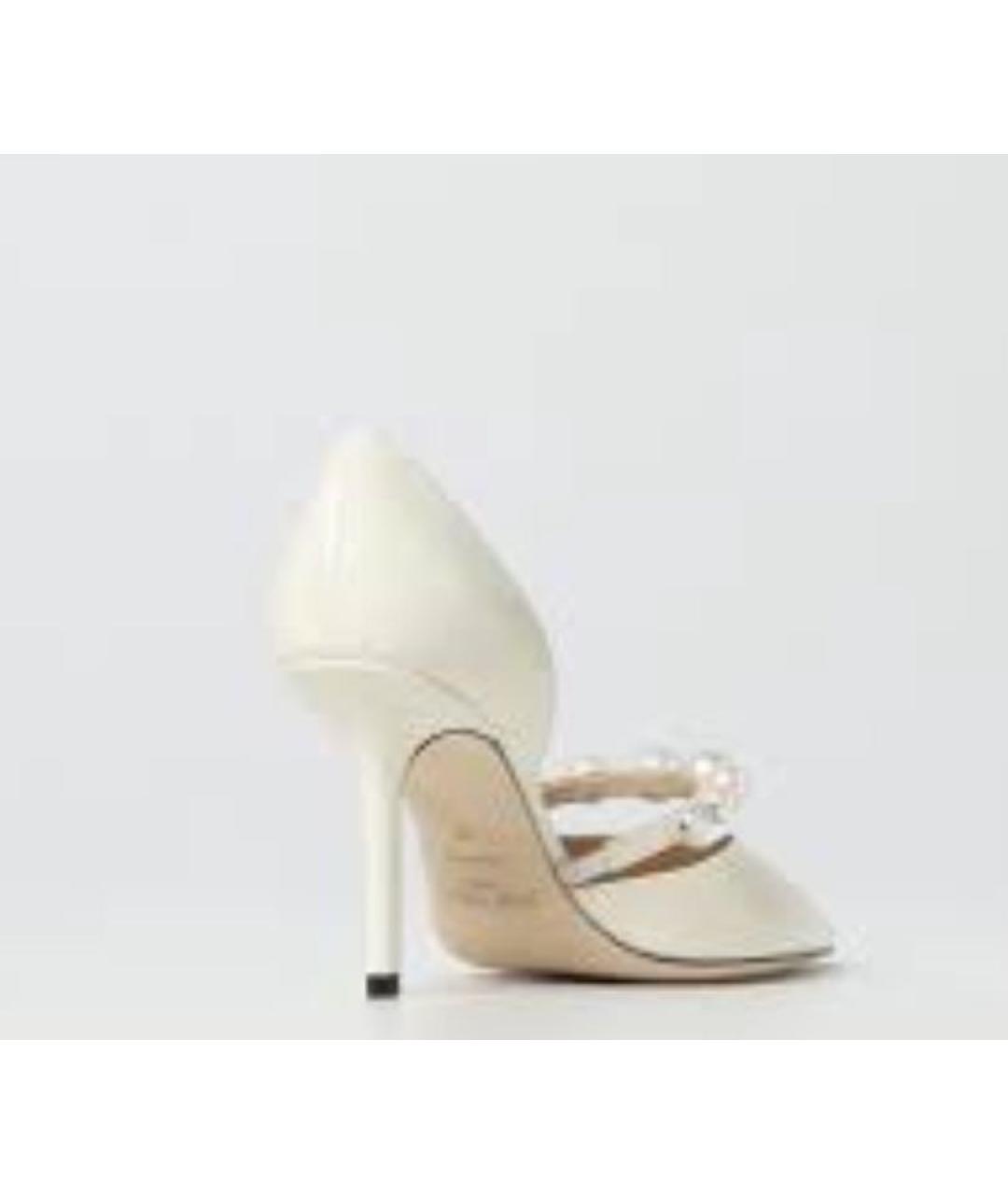JIMMY CHOO Белые лодочки на низком каблуке из лакированной кожи, фото 4