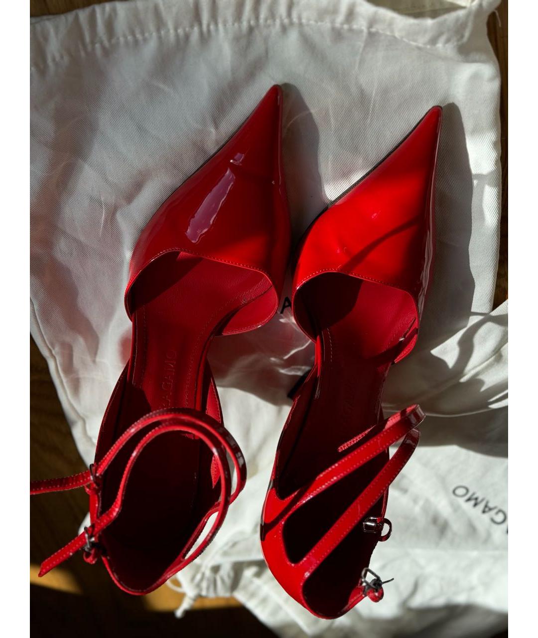 FERRAGAMO Красные туфли из лакированной кожи, фото 3