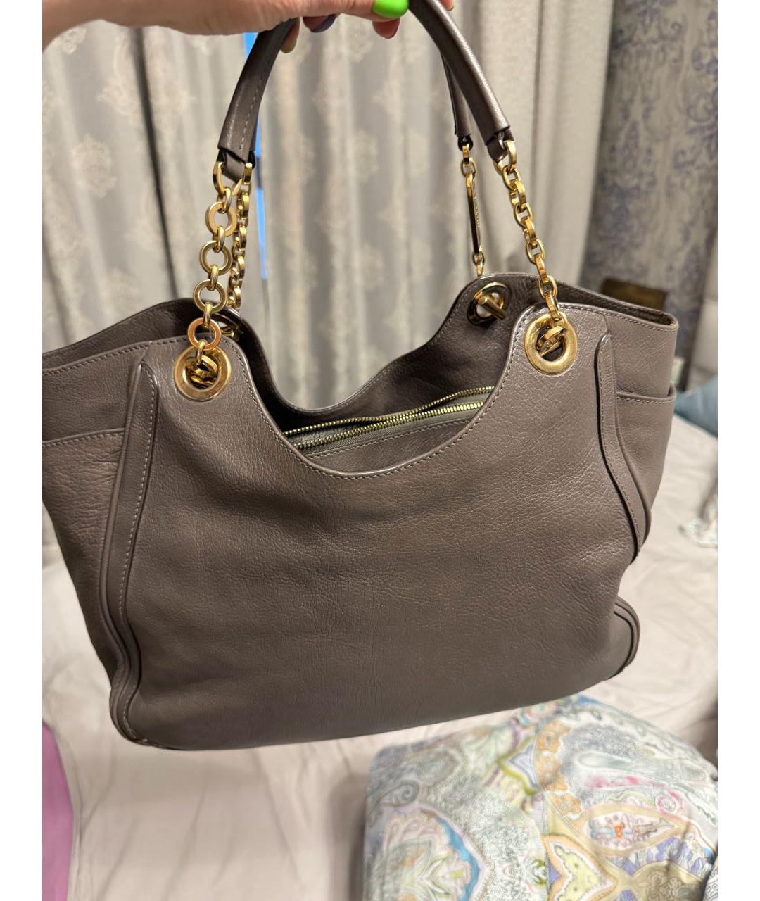 FERRAGAMO Серая кожаная сумка с короткими ручками, фото 3