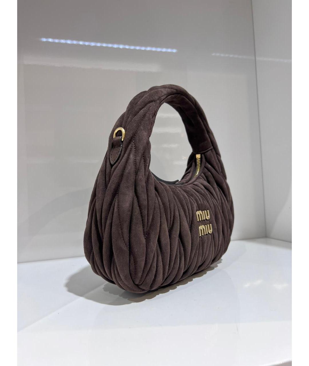MIU MIU Коричневая замшевая сумка с короткими ручками, фото 2