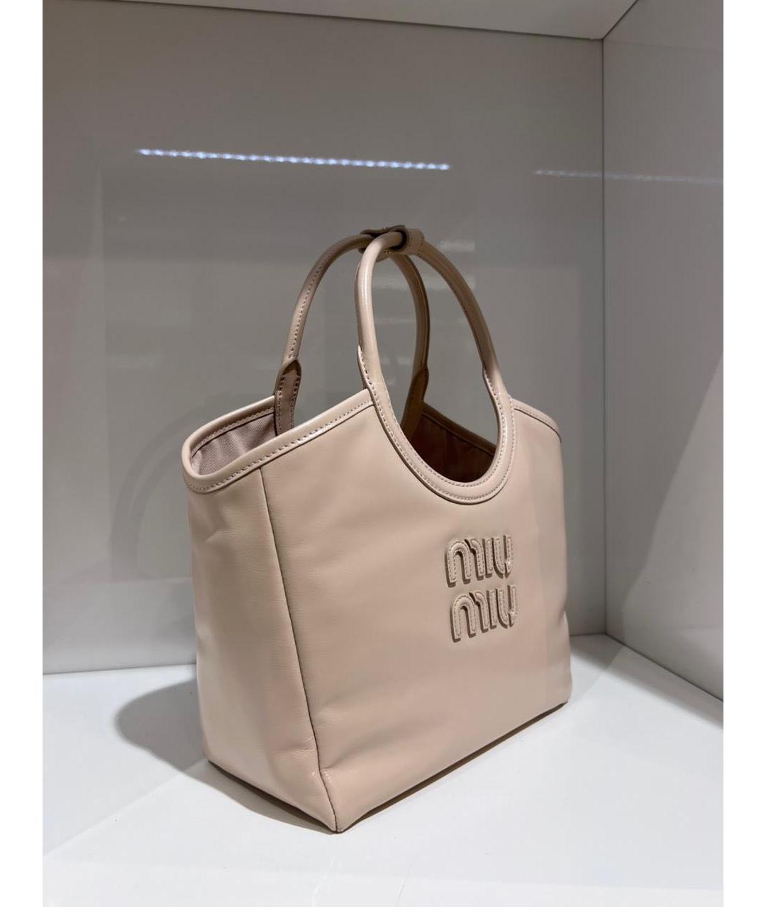 MIU MIU Бежевая кожаная сумка с короткими ручками, фото 2