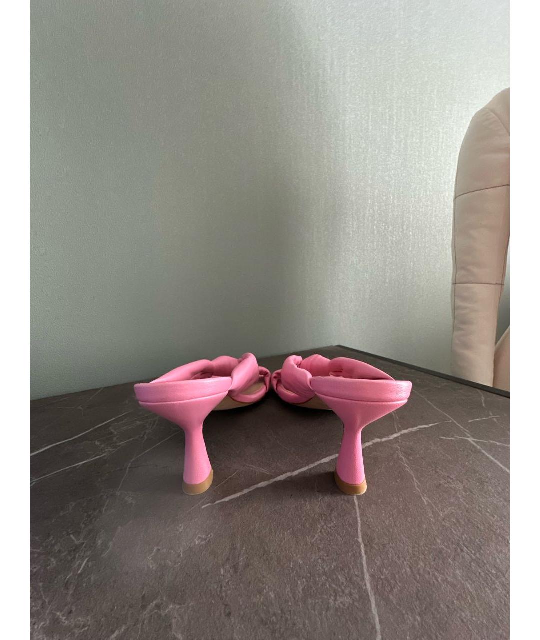 STUART WEITZMAN Розовые кожаные мюли, фото 4