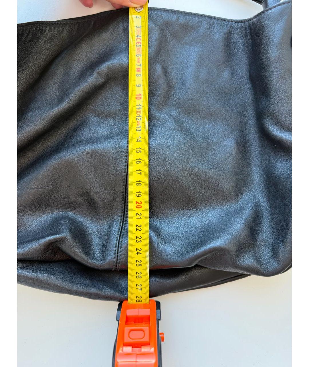 FERRAGAMO Черная кожаная сумка через плечо, фото 6