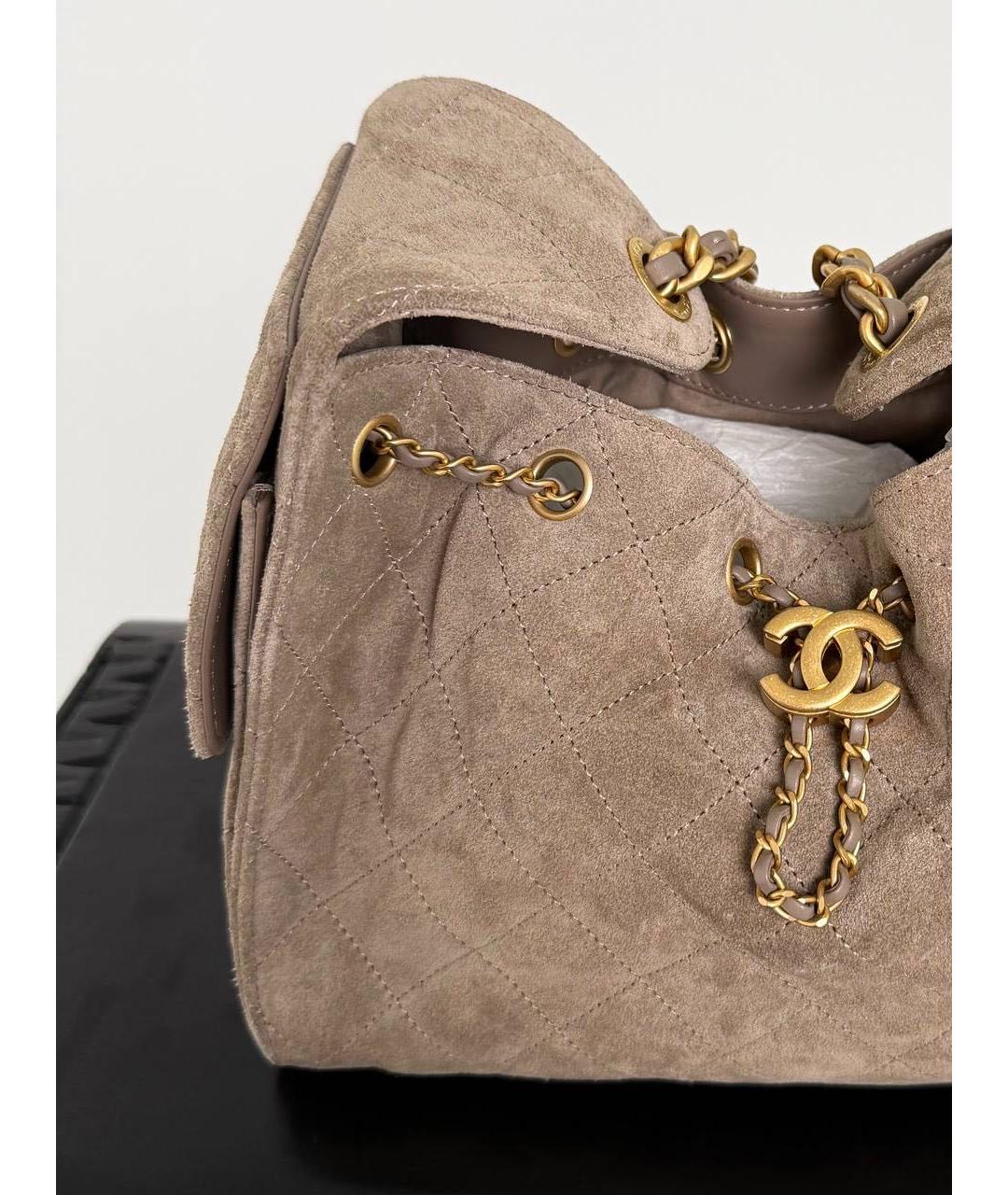 CHANEL Бежевая замшевая сумка через плечо, фото 3