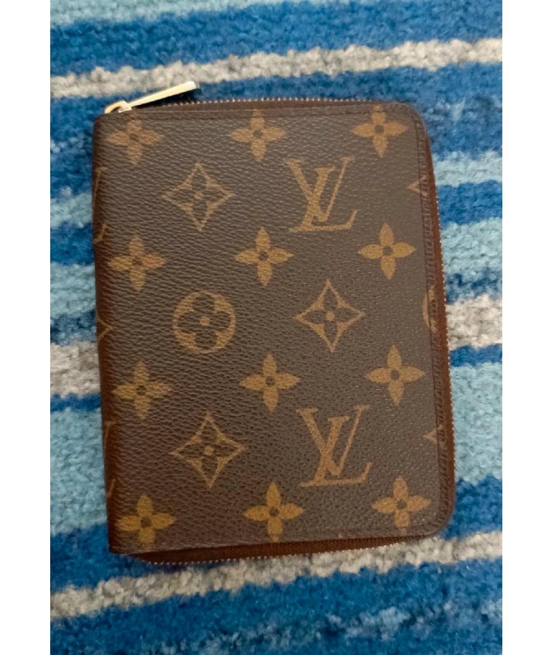 LOUIS VUITTON Коричневый кошелек, фото 4