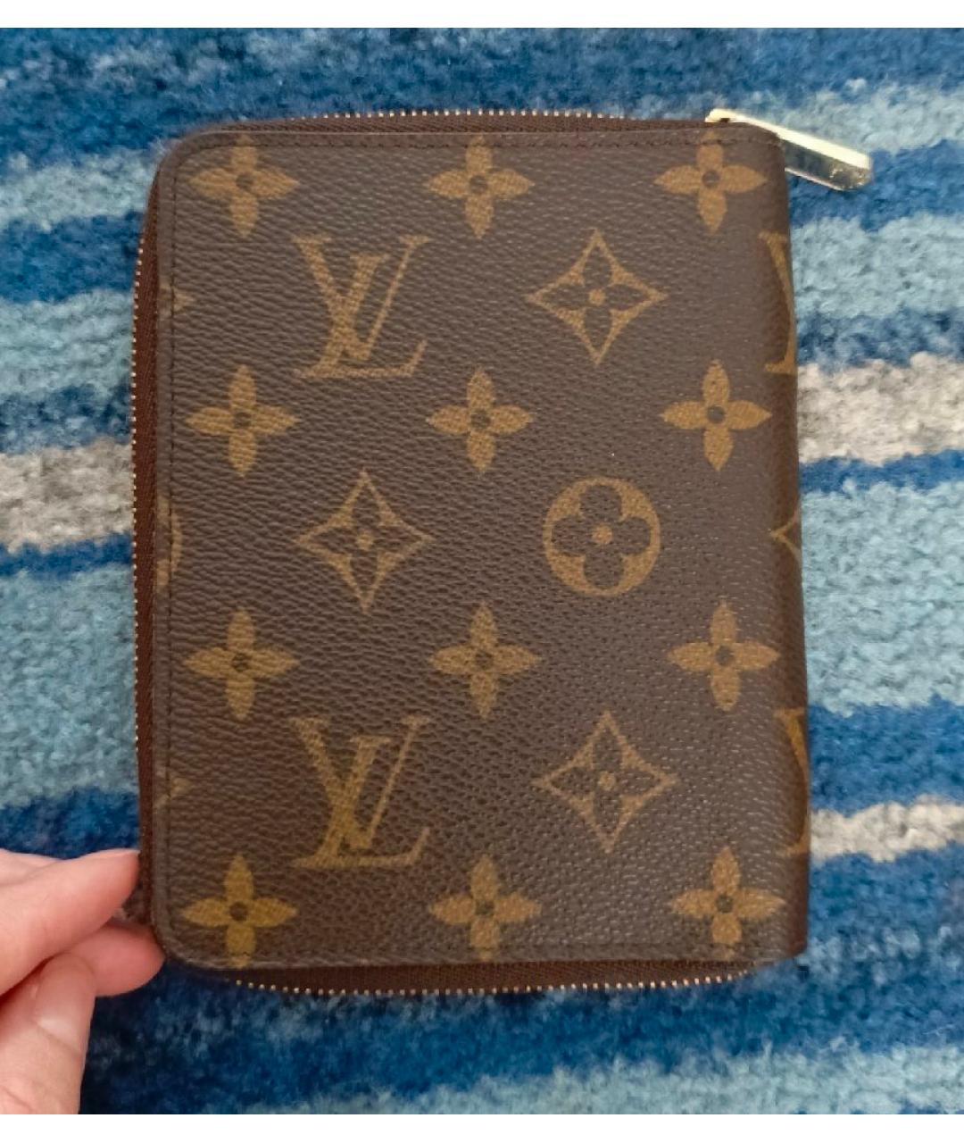 LOUIS VUITTON Коричневый кошелек, фото 2