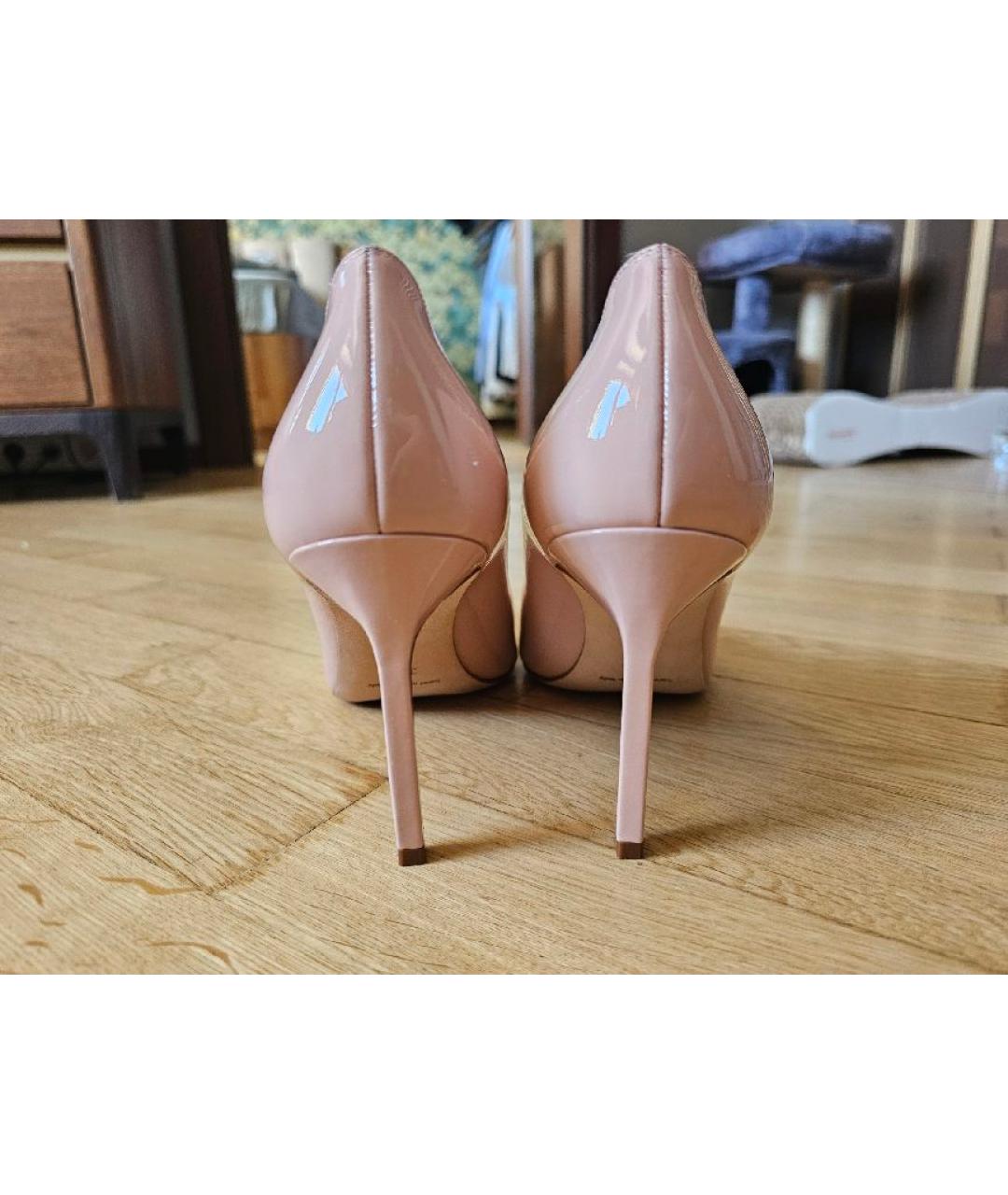 MANOLO BLAHNIK Розовые туфли из лакированной кожи, фото 4