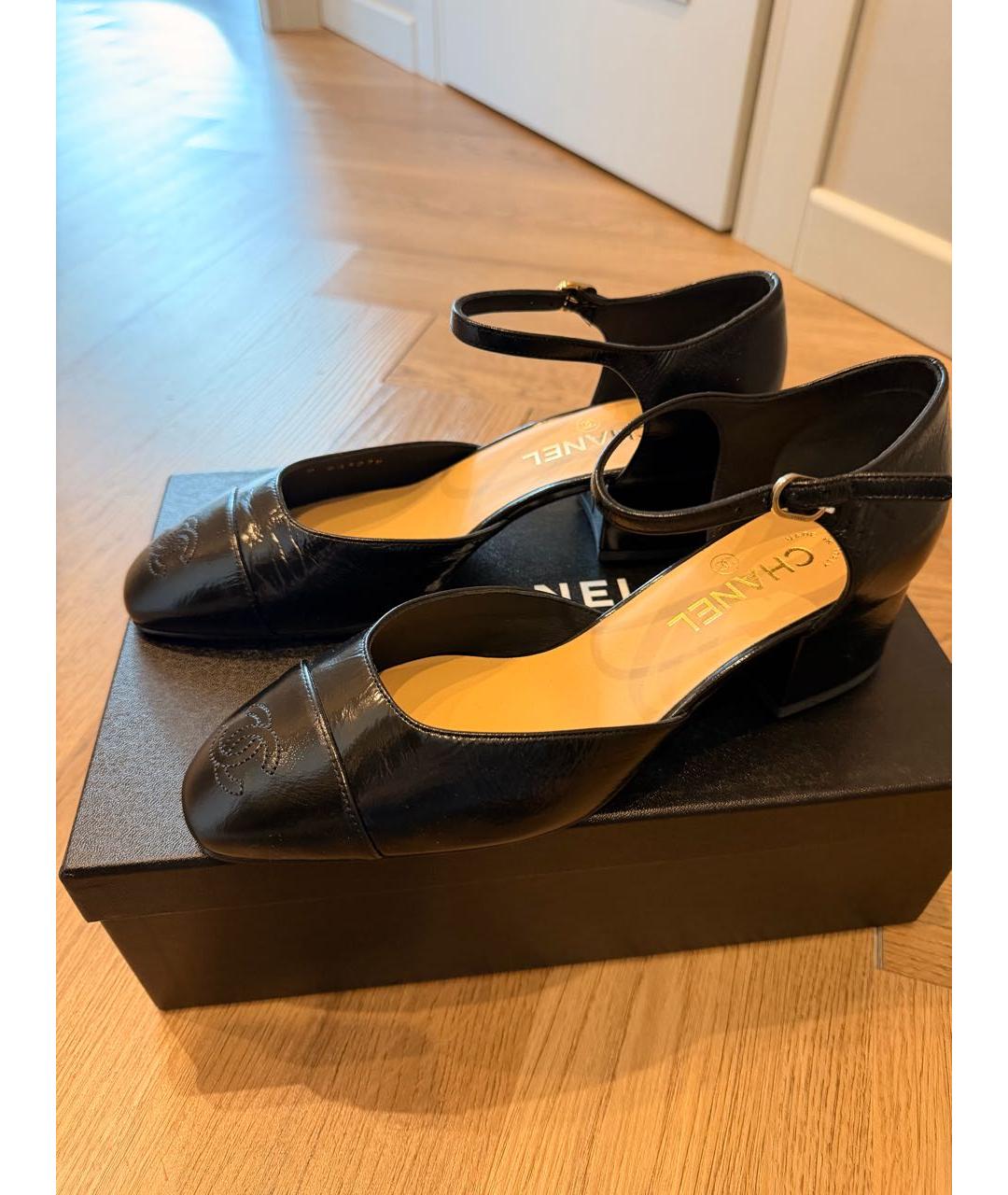 CHANEL Черные туфли из лакированной кожи, фото 2