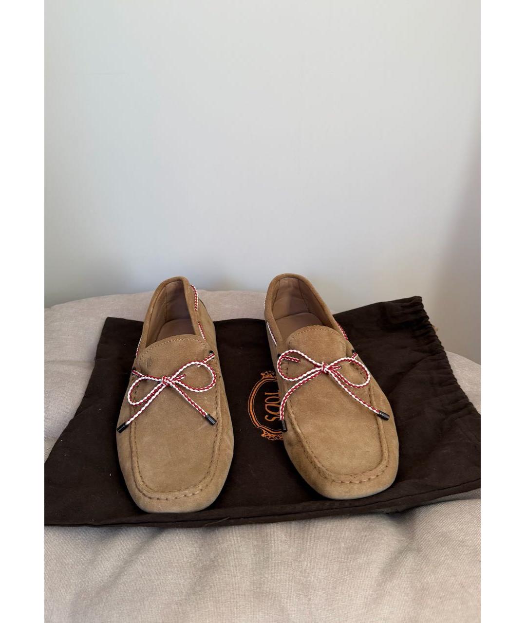 TOD'S Бежевые замшевые мокасины, фото 2