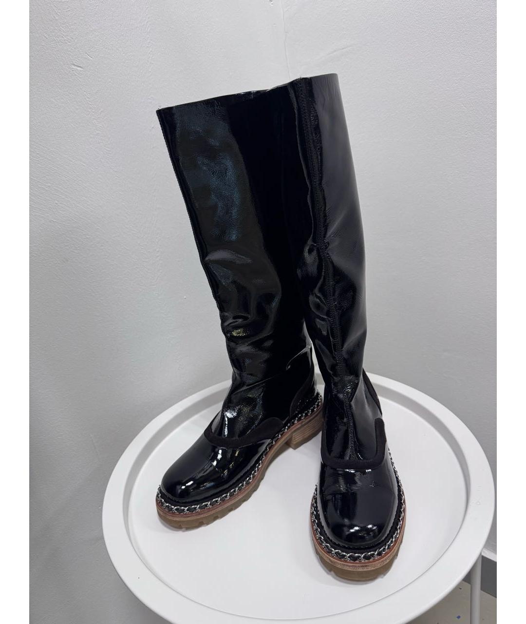 CHANEL Черные сапоги из лакированной кожи, фото 5