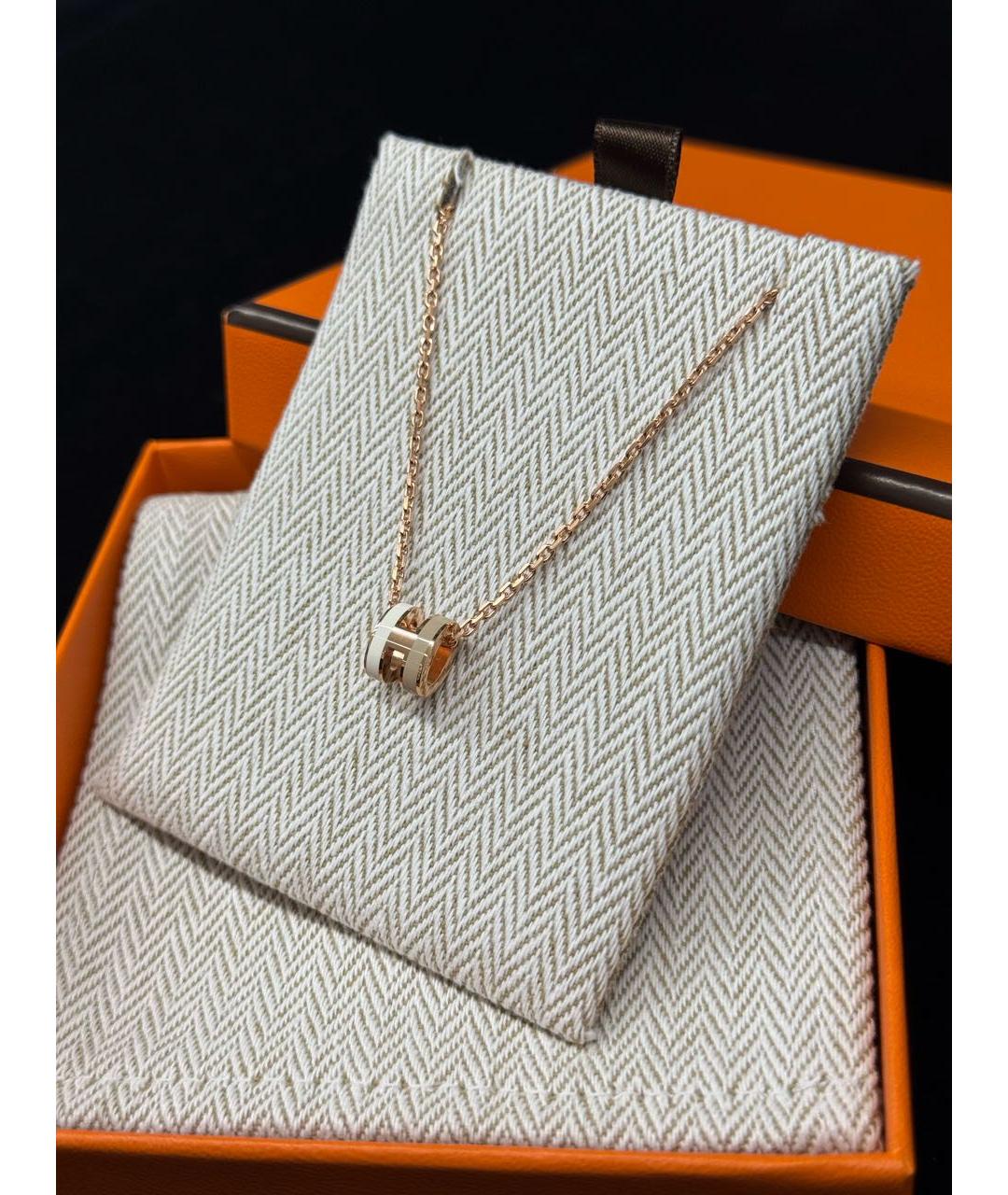 HERMES Золотая металлическая подвеска, фото 3