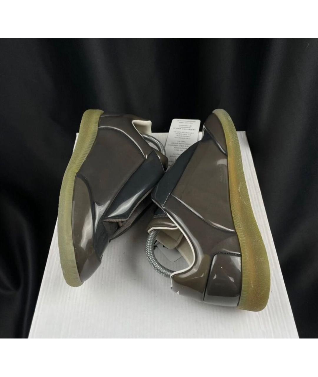 MAISON MARGIELA Антрацитовые низкие кроссовки / кеды из лакированной кожи, фото 4