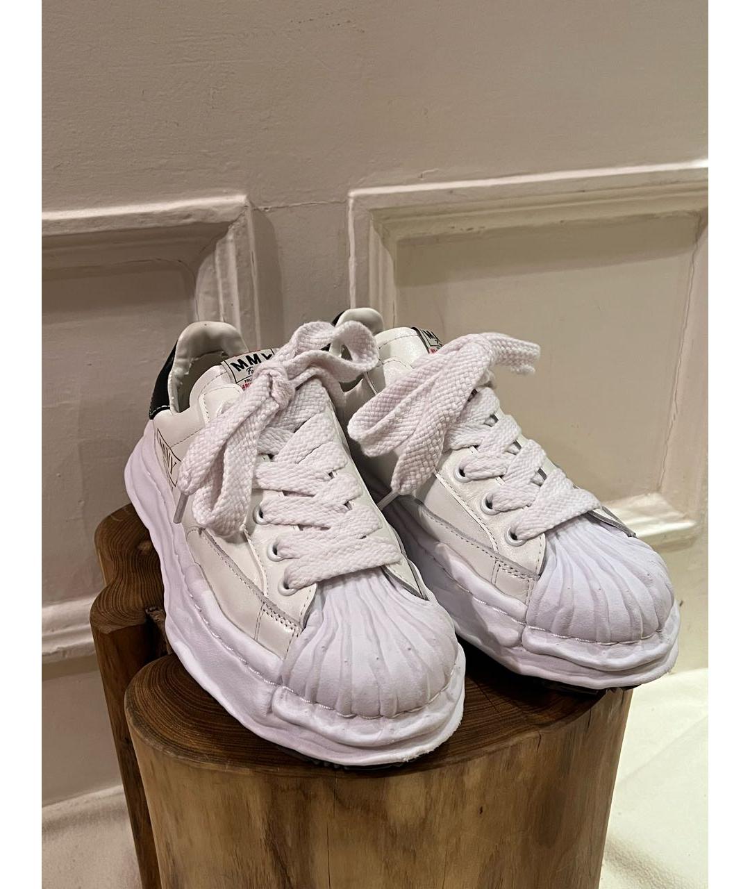 MAISON MIHARA YASUHIRO Белые кожаные низкие кроссовки / кеды, фото 2