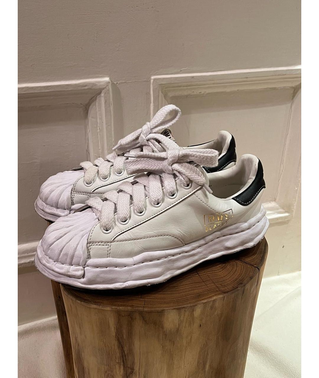 MAISON MIHARA YASUHIRO Белые кожаные низкие кроссовки / кеды, фото 7