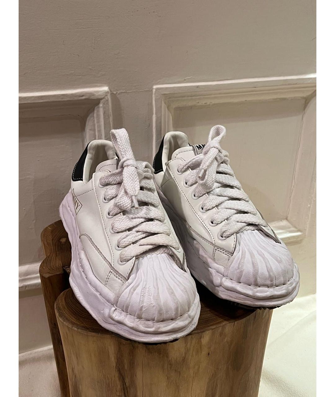 MAISON MIHARA YASUHIRO Белые кожаные низкие кроссовки / кеды, фото 2