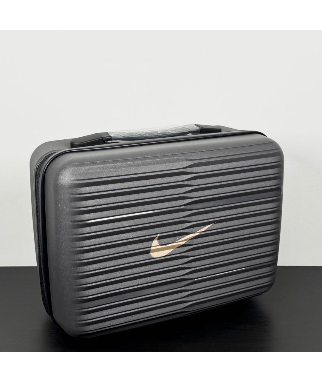 NIKE Антрацитовый чемодан, фото 2